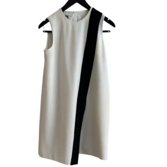 Anne Klein Dresses & Skirts - Anne Klein Ivory Shift Dress with Asymmetrical Black Trimmed Overlay - Size 4